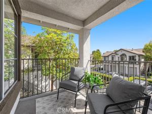 MLS #OC26225785 image #0