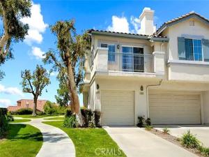 MLS #OC26225840 image #0
