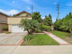MLS #OC26226185 image #0