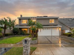 MLS #OC26226189 image #0
