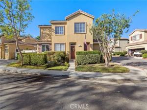 MLS #OC26227156 image #0