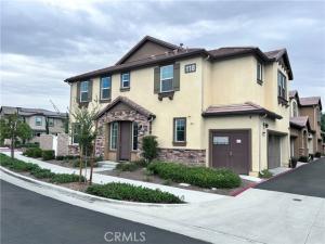 MLS #OC26227302 image #0