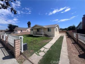 MLS #OC26227439 image #0