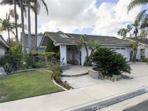 MLS #OC26228355 image #0