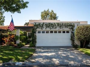 MLS #OC26228528 image #0