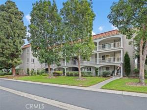 MLS #OC26228777 image #0
