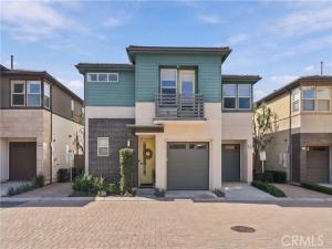 MLS #OC26228788 image #0