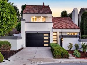 MLS #OC26228841 image #0