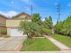 MLS #OC26229477 image #0