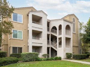 MLS #OC26230126 image #0