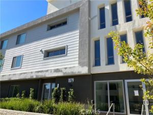 MLS #OC26231165 image #0