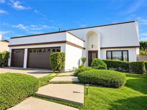 MLS #OC26231193 image #0