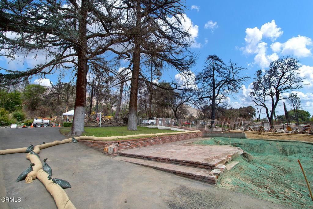 1052 New York Drive Altadena img 0