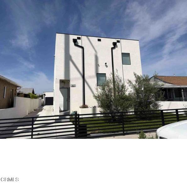 10619 S Felton Ave AV Inglewood CA 90304 | MLS #P1-27977 41 MLS #P1-27977 image #0