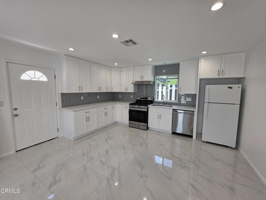 10926 Woodward AV Sunland CA 91040 | MLS #P1-28170 45 MLS #P1-28170 image #0