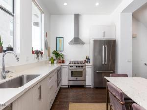 MLS #P1-28672 image #0