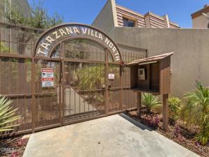 18409 Collins Street #F Los Angeles CA 91356 | MLS #P1-28685 45 MLS #P1-28685 image #0