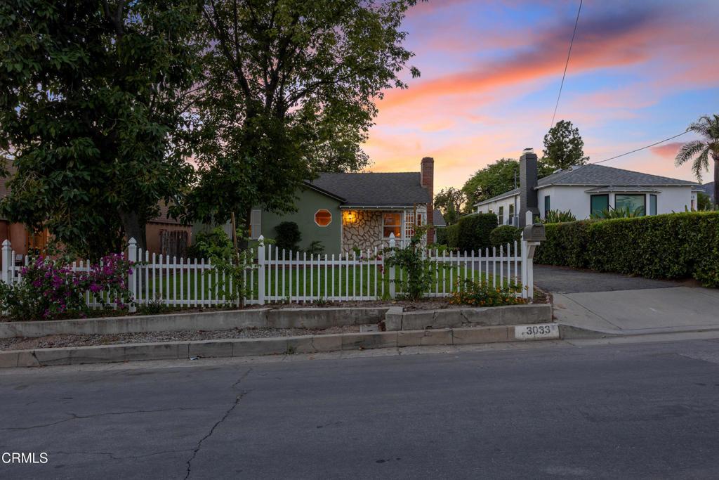 3033 Glen AV Altadena CA 91001 | MLS #P1-29131 41 MLS #P1-29131 image #0
