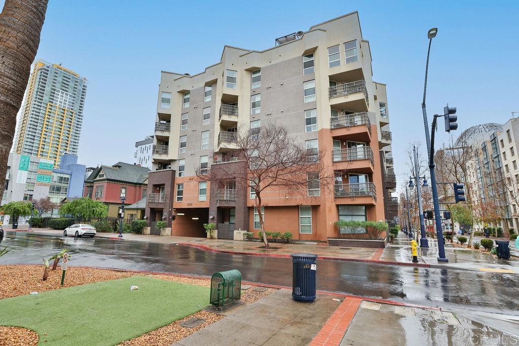 MLS #PTP2306213 image #0