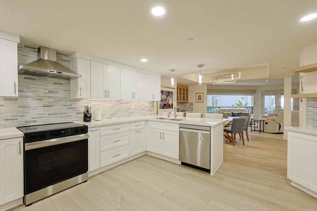 MLS #PTP2306215 image #0