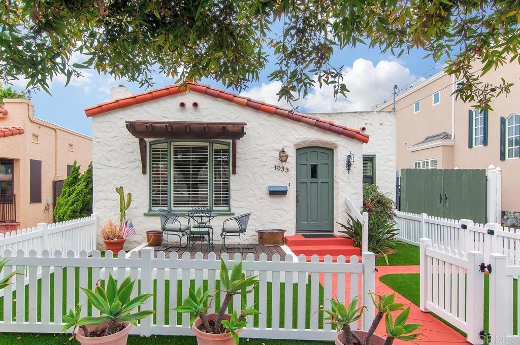 MLS #PTP2306223 image #0