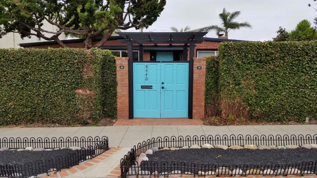 MLS #PTP2504912 img 0