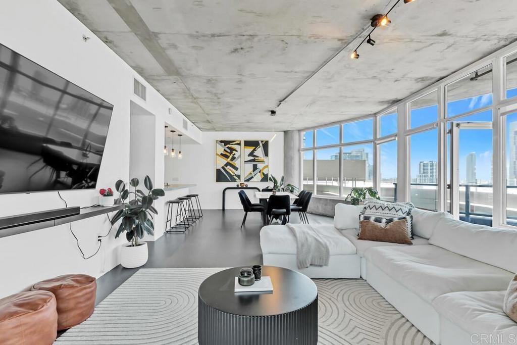 MLS #PTP2505980 img 0