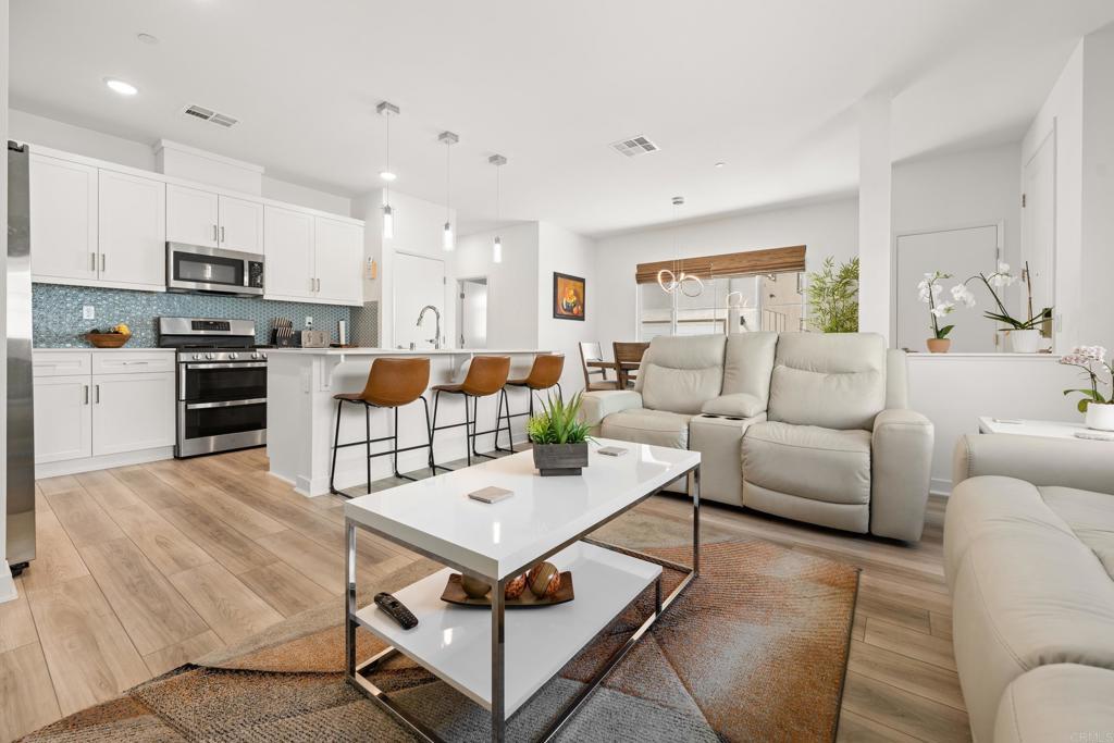 MLS #PTP2506184 img 0