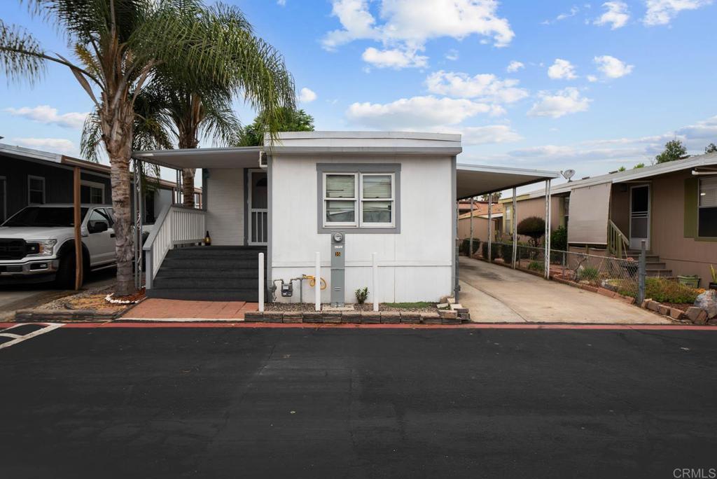 MLS #PTP2506608 image #0