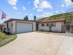 MLS #PTP2506908 image #0