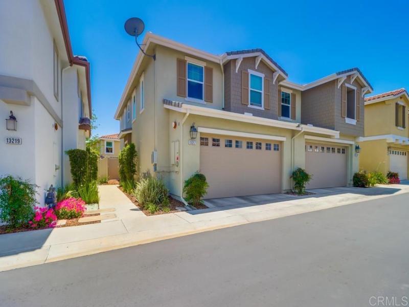 MLS #PTP2506916 image #0