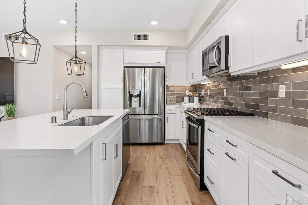 MLS #PTP2506964 image #0