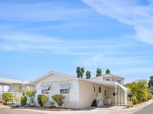 MLS #PTP2506992 image #0