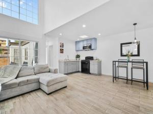 MLS #PTP2507374 image #0