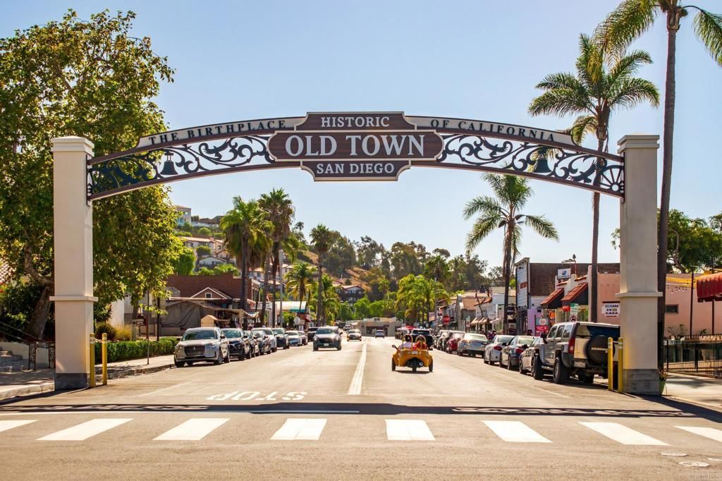 MLS #PTP2507883 image #0