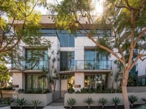 MLS #PTP2507939 image #0