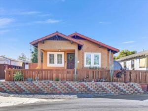 MLS #PTP2508228 image #0