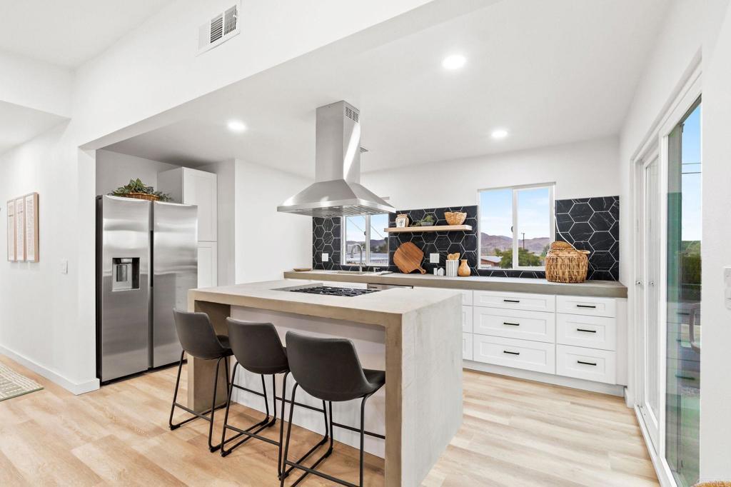 MLS #PTP2508581 image #0