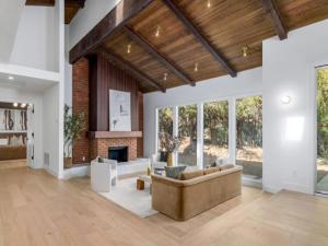 MLS #PTP2508590 image #0