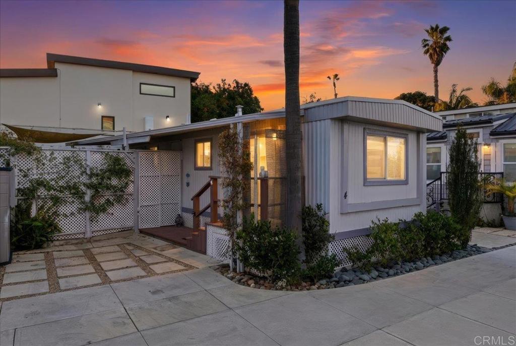 MLS #PTP2601399 image #0