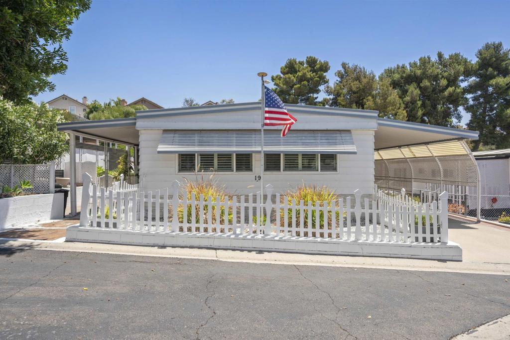 MLS #PTP2605313 image #0