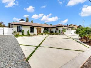 MLS #PTP2606113 image #0