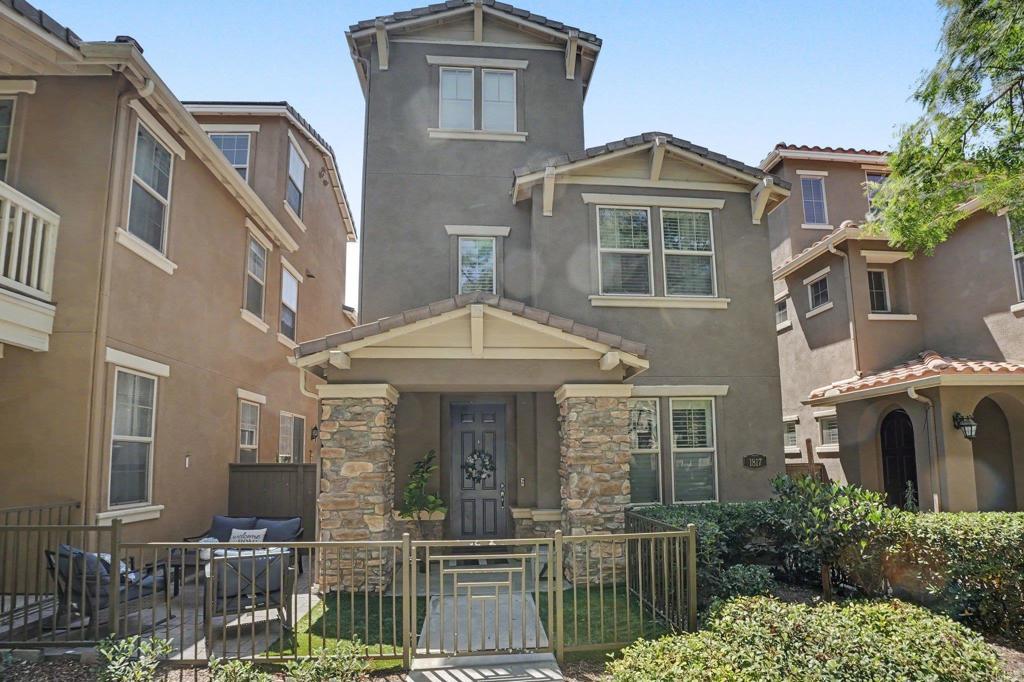 MLS #PTP2606218 image #0