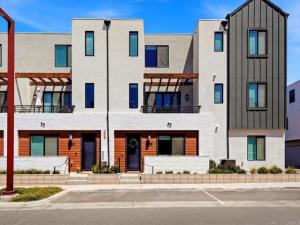 MLS #PTP2606429 image #0