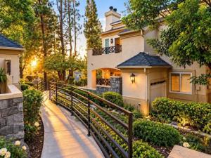 MLS #PTP2607950 image #0