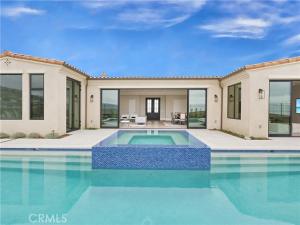 MLS #PV25217181 image #0