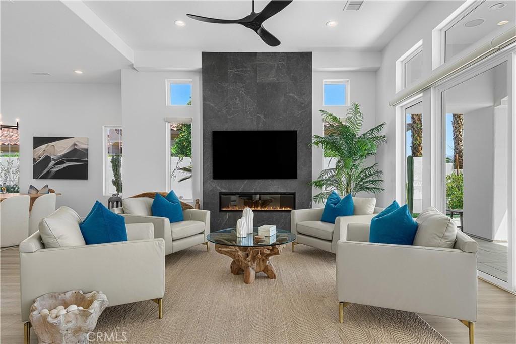 MLS #PV25233007 image #0