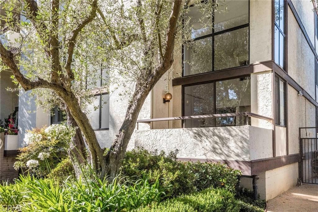 MLS #PV25233935 image #0