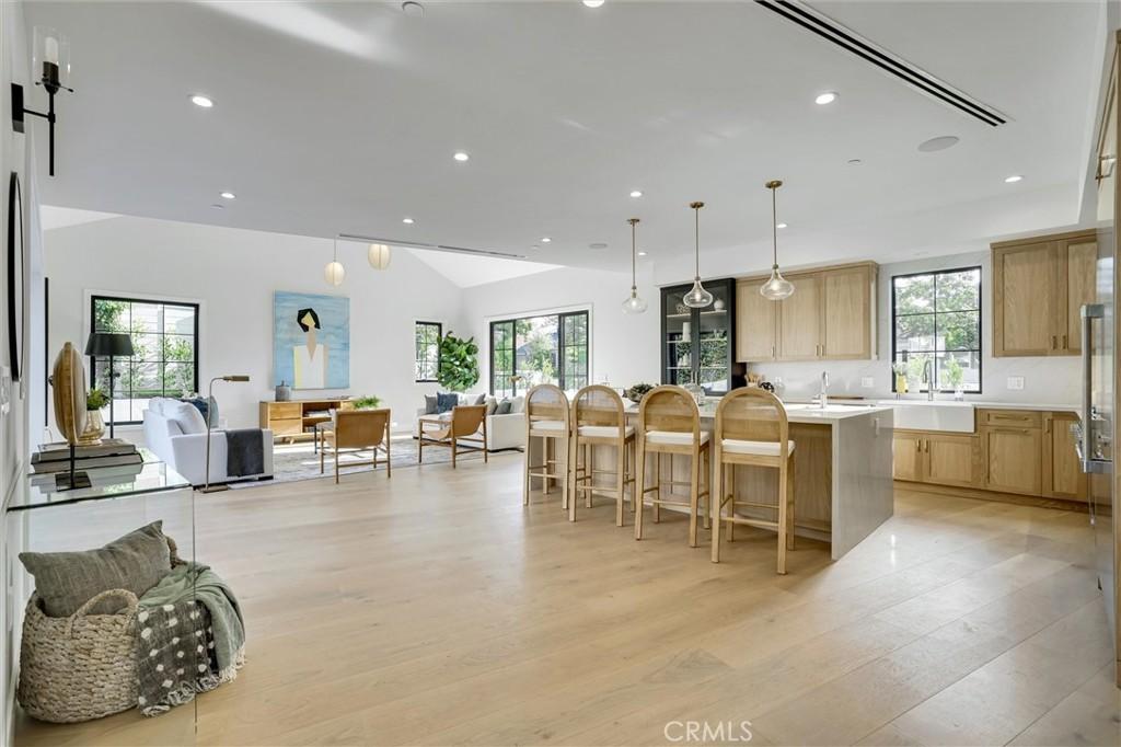 MLS #PV25246063 image #0