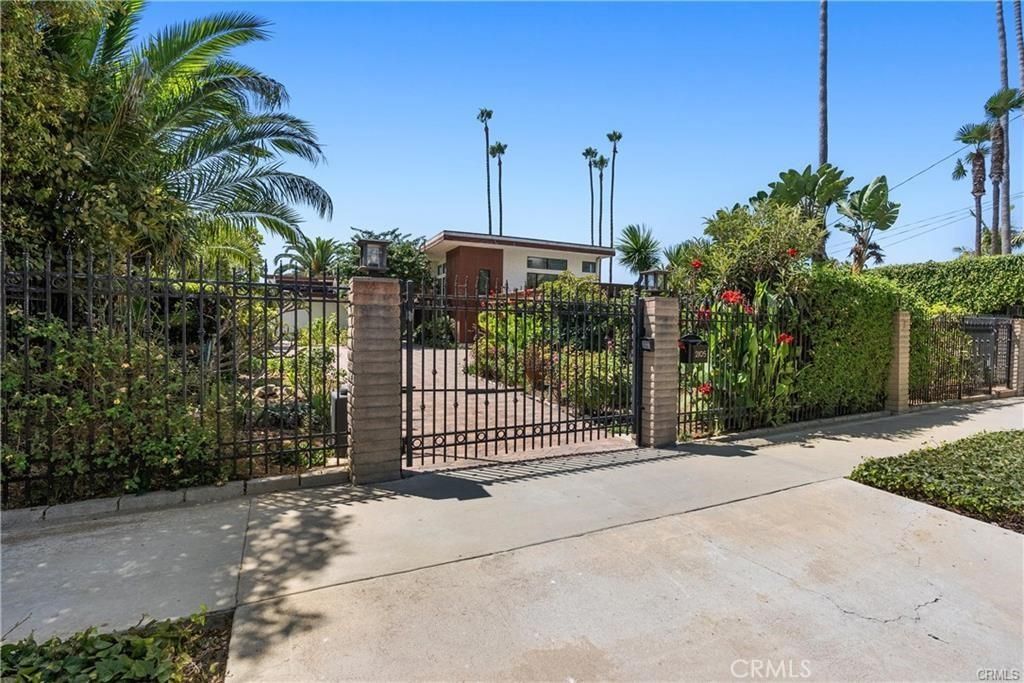 MLS #PV25254092 image #0